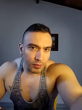 Snapshot of jhay-crux chatting on 02.08.25 jhay-crux online show from 02.08.25