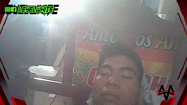 Snapshot of leyel00155 chatting on 10.19.25 leyel00155 online show from 10.19.25