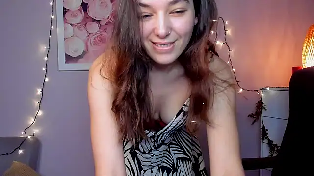 Snapshot of Meagn_Extasy chatting on 12.22.24 Meagn Extasy online show from 12.22.24