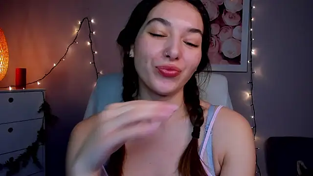 Snapshot of Meagn_Extasy chatting on 12.23.24 Meagn Extasy online show from 12.23.24