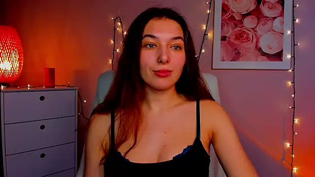 Snapshot of Meagn_Extasy chatting on 02.04.25 Meagn Extasy online show from 02.04.25