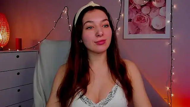 Snapshot of Meagn_Extasy chatting on 03.09.25 Meagn Extasy online show from 03.09.25