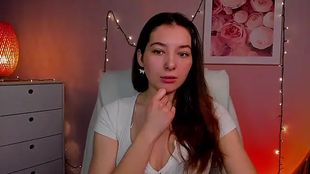 Snapshot of Meagn_Extasy chatting on 03.17.25 Meagn Extasy online show from 03.17.25