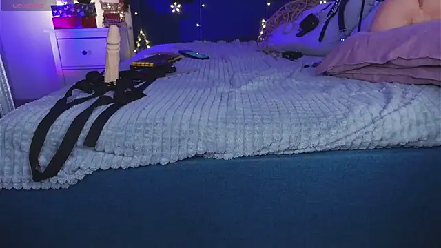 Snapshot of SindelDark chatting on 01.09.25 SindelDark online show from 01.09.25