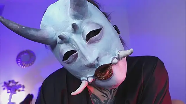 Snapshot of SindelDark chatting on 02.07.25 SindelDark online show from 02.07.25