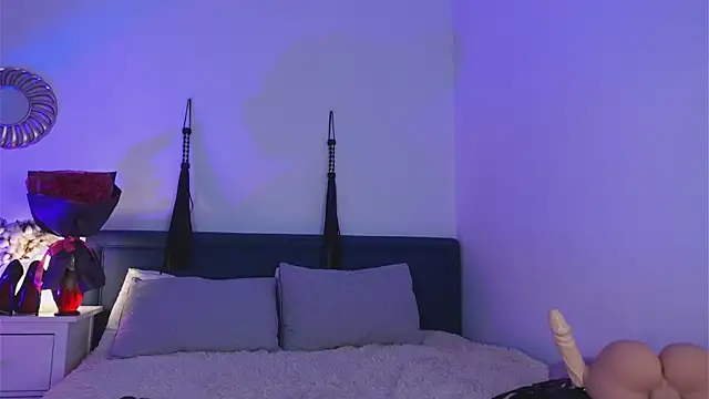 Snapshot of SindelDark chatting on 03.21.25 SindelDark online show from 03.21.25