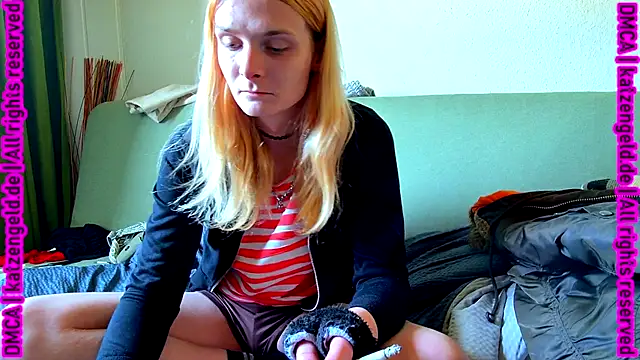 Snapshot of emma_neko chatting on 03.08.25 emma neko online show from 03.08.25