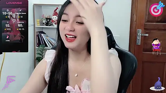 Snapshot of _Nana_20 chatting on 02.20.25 Nana 20 online show from 02.20.25