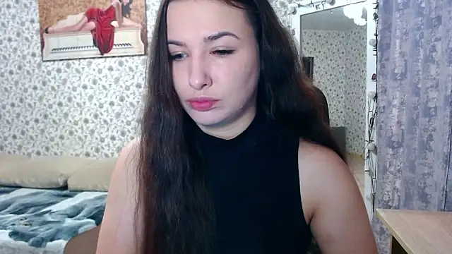 Snapshot of RosieRosa chatting on 10.16.25 RosieRosa online show from 10.16.25