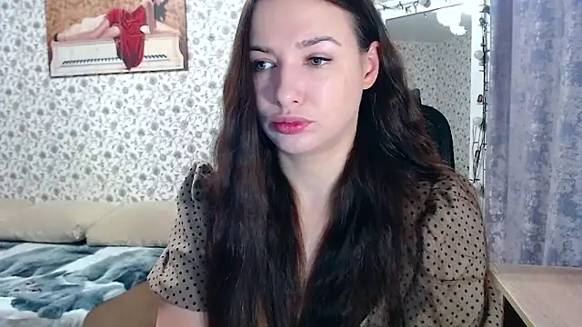 Snapshot of RosieRosa chatting on 10.20.25 RosieRosa online show from 10.20.25