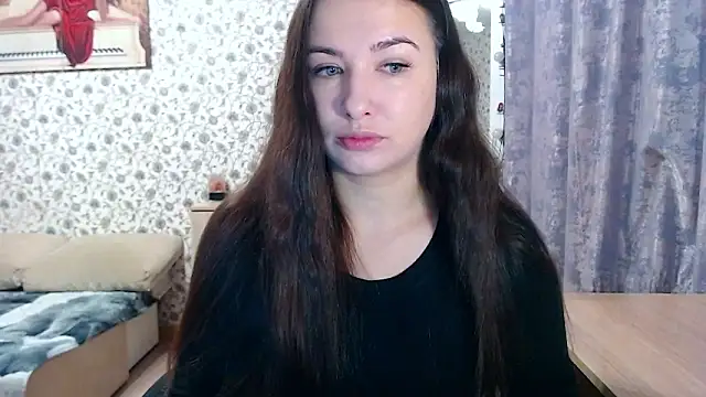 Snapshot of RosieRosa chatting on 10.21.25 RosieRosa online show from 10.21.25