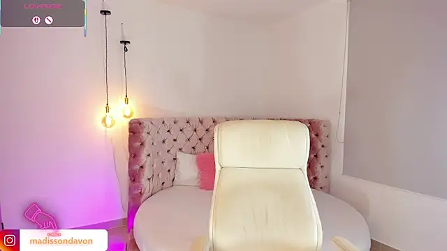 madisson davon online show from 10.07.25