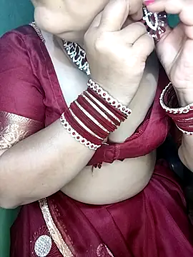 Snapshot of Pratibha_ji chatting on 02.15.25 Pratibha ji online show from 02.15.25