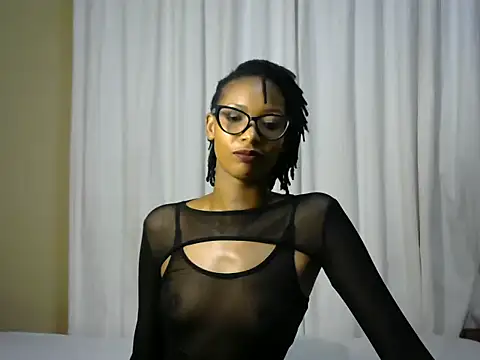 Snapshot of StarBarbiee chatting on 10.21.25 StarBarbiee online show from 10.21.25