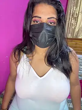 NOORA-GIRL online show from 10.08.25