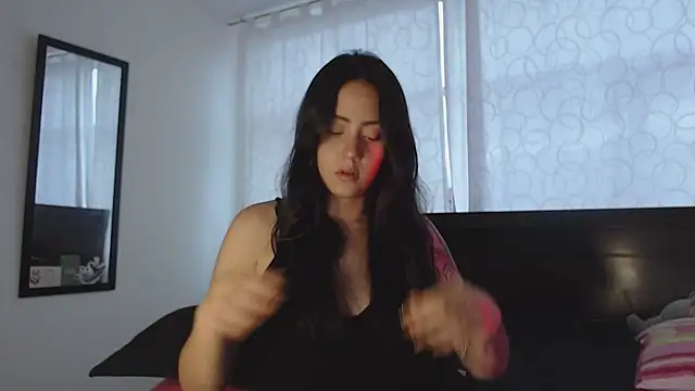 Snapshot of rebecca_collin chatting on 12.04.24 rebecca collin online show from 12.04.24