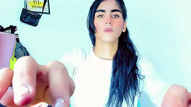 Snapshot of hannabigdirty chatting on 12.17.24 hannabigdirty online show from 12.17.24