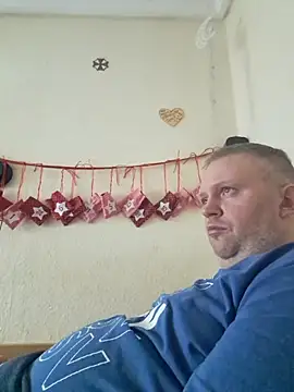 Snapshot of ShyBoy1982 chatting on 02.17.25 ShyBoy1982 online show from 02.17.25