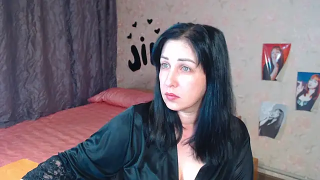 JillStevens online show from 10.06.25