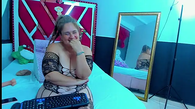 AnyelaGitanaMature online show from 12.26.24