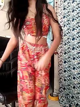 Parinaaz18 online show from 09.30.25