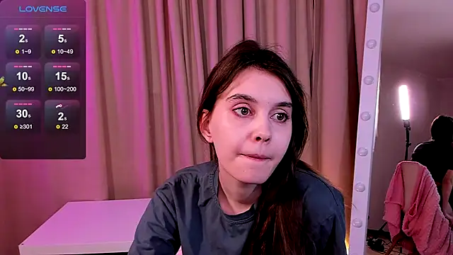 Snapshot of SusieMorris chatting on 12.06.24 SusieMorris online show from 12.06.24