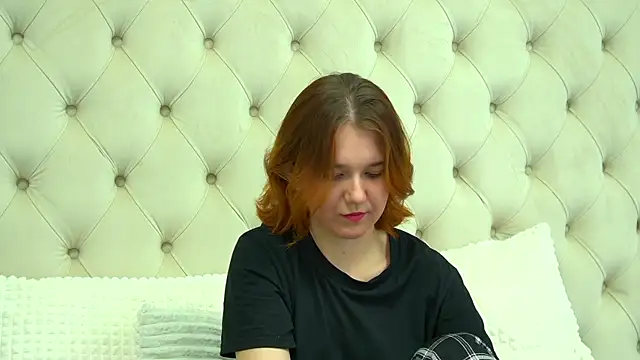 LessySmith online show from 10.17.25