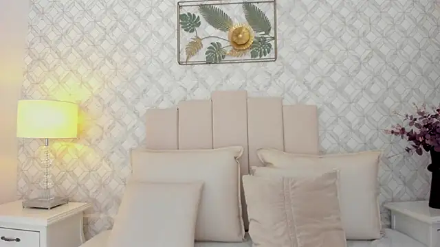 Snapshot of MarianaSanz chatting on 09.14.25 MarianaSanz online show from 09.14.25