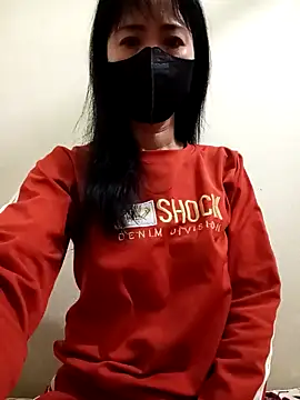 Snapshot of YunLem chatting on 01.22.25 YunLem online show from 01.22.25