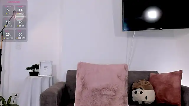 Hannaos online show from 12.16.24