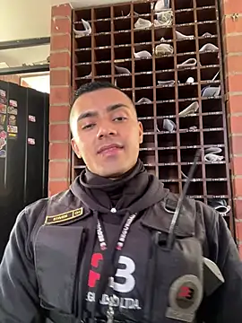 Snapshot of Stiven-Bell chatting on 01.24.25 Stiven-Bell online show from 01.24.25