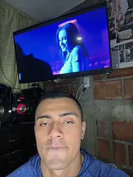 Snapshot of Stiven-Bell chatting on 02.19.25 Stiven-Bell online show from 02.19.25