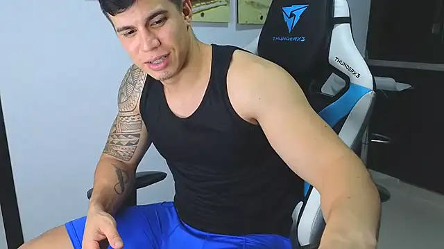 Snapshot of Ethanstill1 chatting on 02.01.25 Ethanstill1 online show from 02.01.25