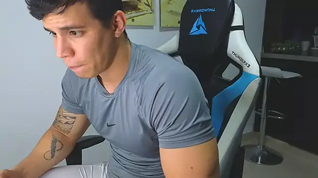 Snapshot of Ethanstill1 chatting on 02.17.25 Ethanstill1 online show from 02.17.25