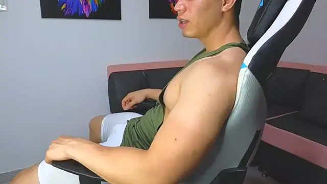 Snapshot of Ethanstill1 chatting on 03.21.25 Ethanstill1 online show from 03.21.25