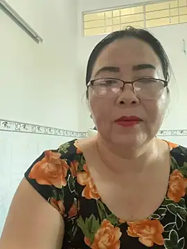 Snapshot of NDith chatting on 03.02.25 NDith online show from 03.02.25