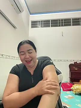 Snapshot of NDith chatting on 03.03.25 NDith online show from 03.03.25