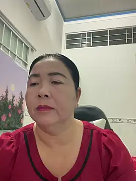 Snapshot of NDith chatting on 03.04.25 NDith online show from 03.04.25