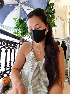 lyna bl online show from 10.23.25