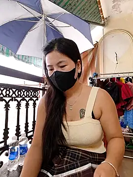 lyna bl online show from 11.21.25