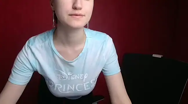Snapshot of Gabriellagirl chatting on 12.15.24 Gabriellagirl online show from 12.15.24
