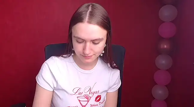 Snapshot of Gabriellagirl chatting on 02.18.25 Gabriellagirl online show from 02.18.25