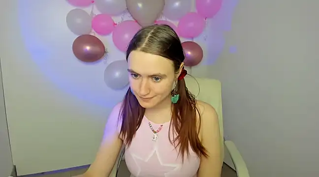 Snapshot of Gabriellagirl chatting on 02.23.25 Gabriellagirl online show from 02.23.25