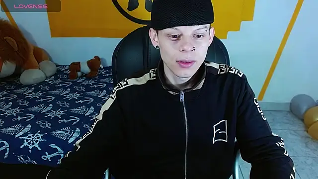 Matthew Boy  online show from 01.30.25