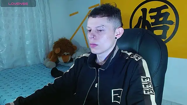 Matthew Boy  online show from 02.17.25