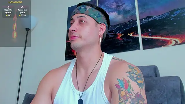 Snapshot of matt_saill chatting on 02.08.25 matt saill online show from 02.08.25