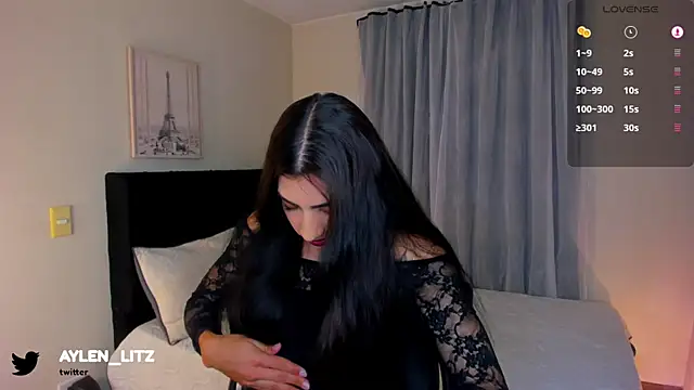 Snapshot of litz81 chatting on 09.20.25 litz81 online show from 09.20.25