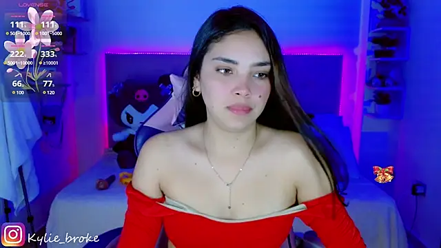 Kylie brokee online show from 01.08.25