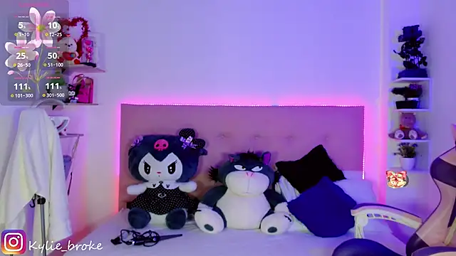 Kylie brokee online show from 01.11.25