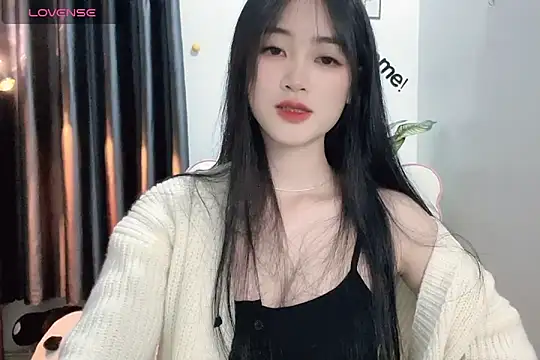 Snapshot of _Aimy_ chatting on 01.08.25 Aimy online show from 01.08.25